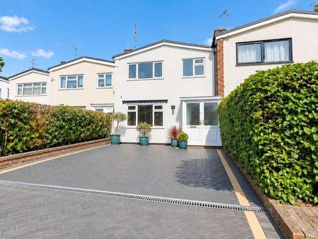 3 bed house for sale