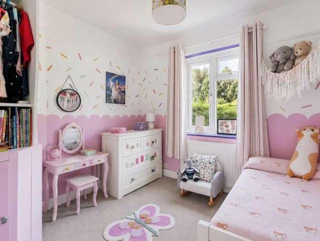 3 bed house for sale