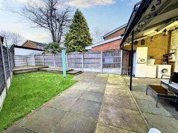 3 bed house for sale