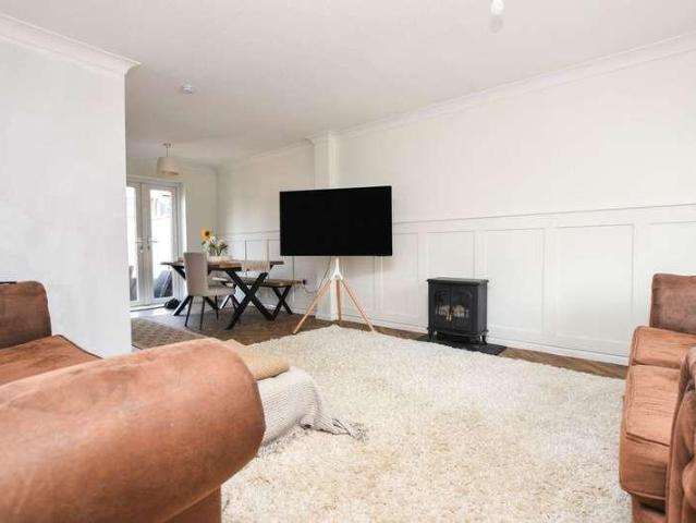 3 bed house for sale