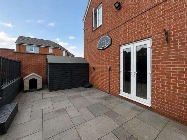 3 bed house for sale