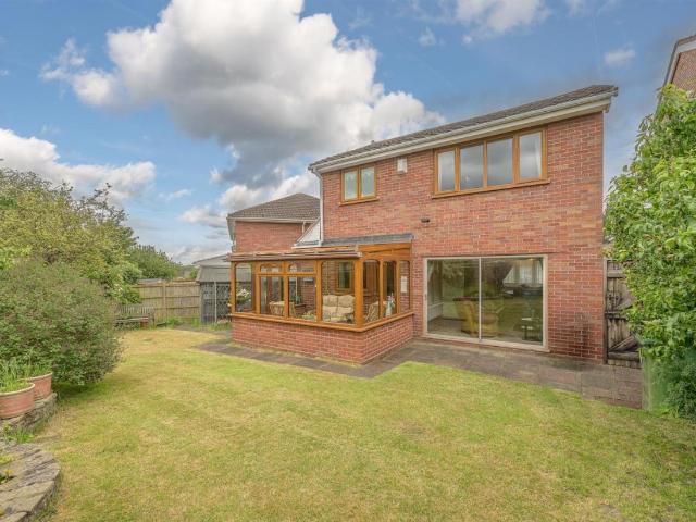 3 bed house for sale