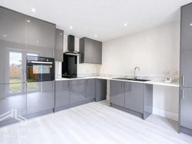 3 bed house for sale