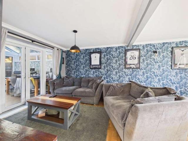 3 bed house for sale