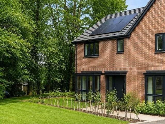 3 bed house for sale