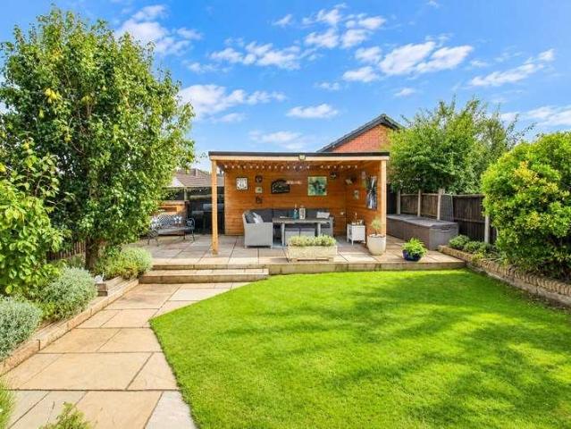 3 bed house for sale