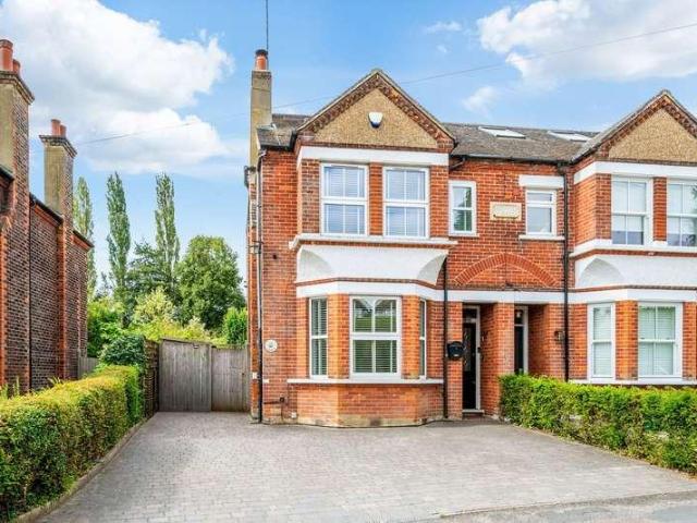 3 bed house for sale