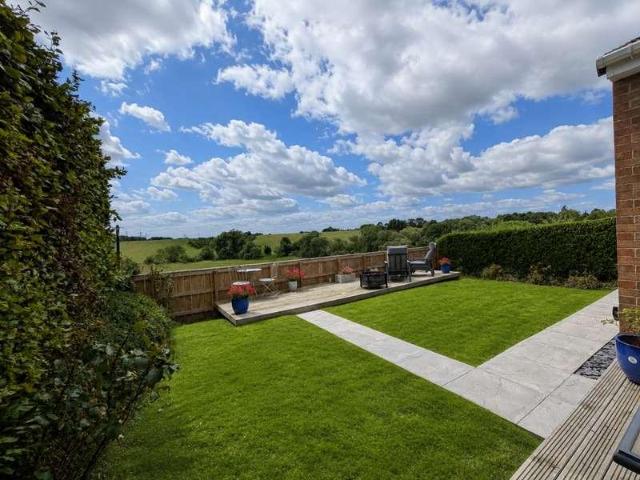 3 bed house for sale