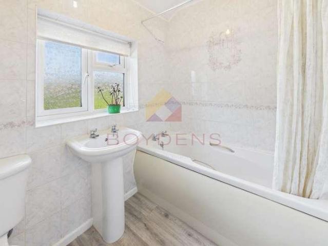 3 bed house for sale