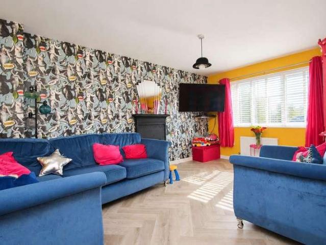 3 bed house for sale