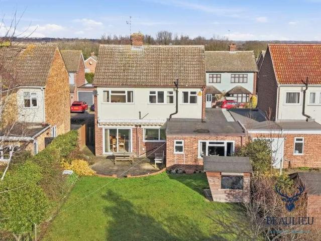 3 bed house for sale