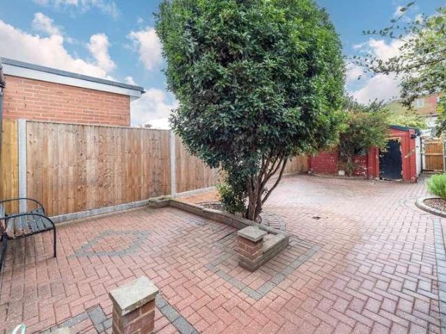 3 bed house for sale