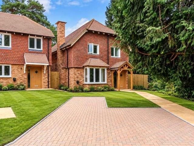 3 bed house for sale