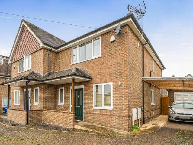 3 bed house for sale