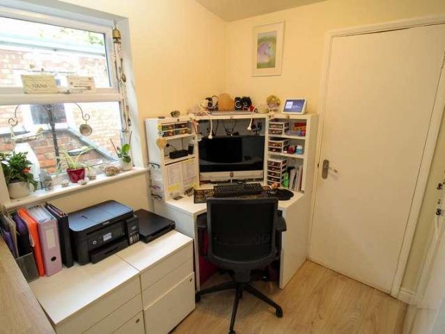 3 bed flat for sale