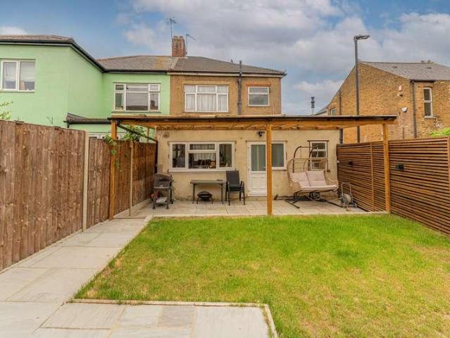 3 bed house for sale