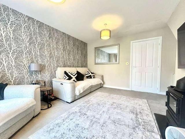 3 bed house for sale