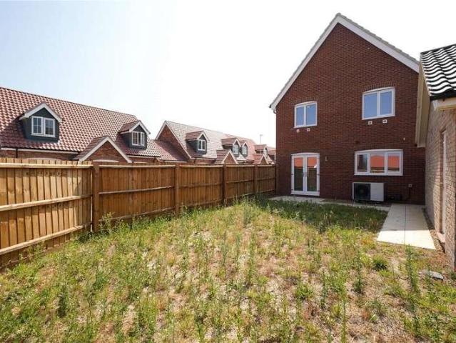 3 bed house for sale