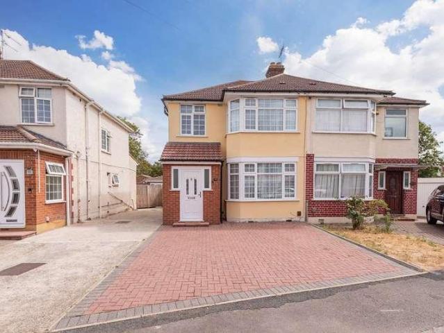 3 bed house for sale
