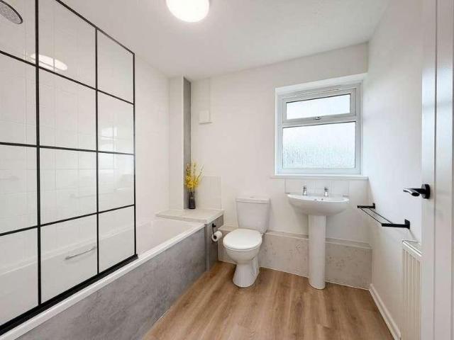 3 bed house for sale