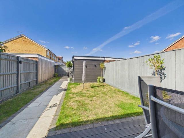 3 bed house for sale