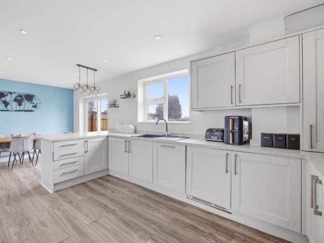 3 bed house for sale