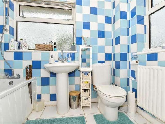 3 bed house for sale