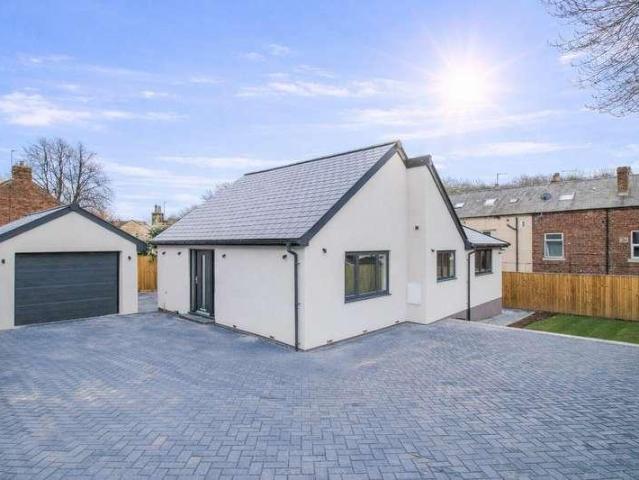 3 bed house for sale