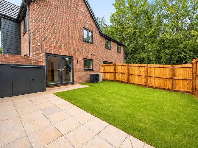 3 bed house for sale