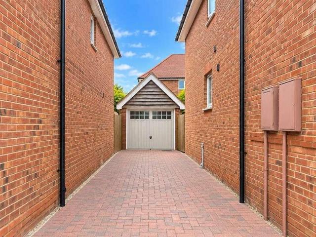 3 bed house for sale