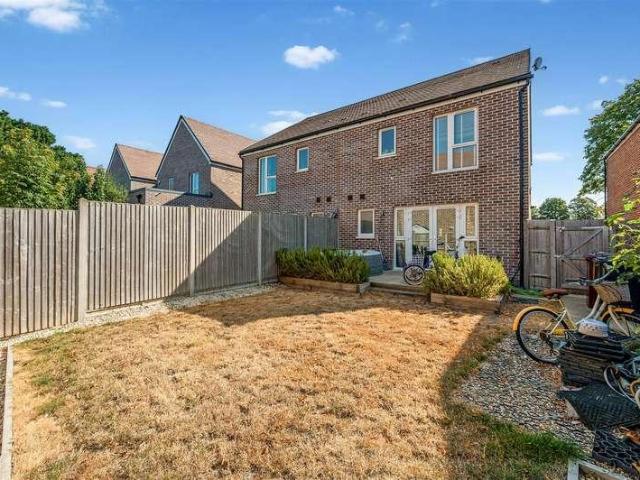 3 bed house for sale