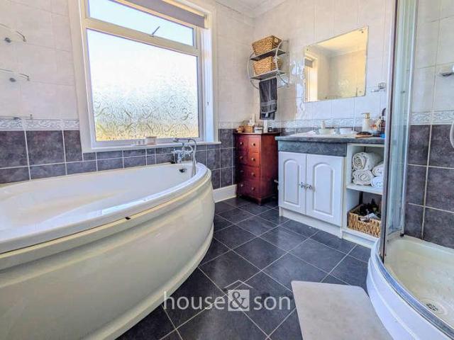 3 bed house for sale
