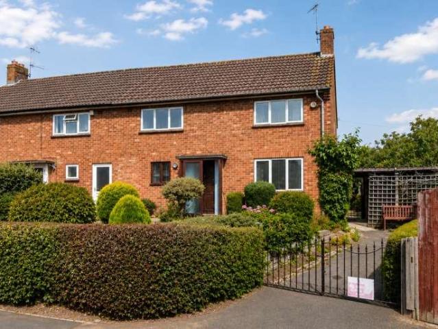 3 bed house for sale