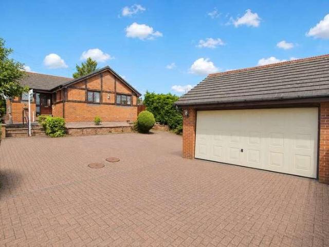 3 bed house for sale
