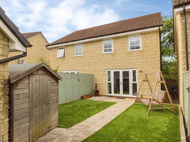 3 bed house for sale