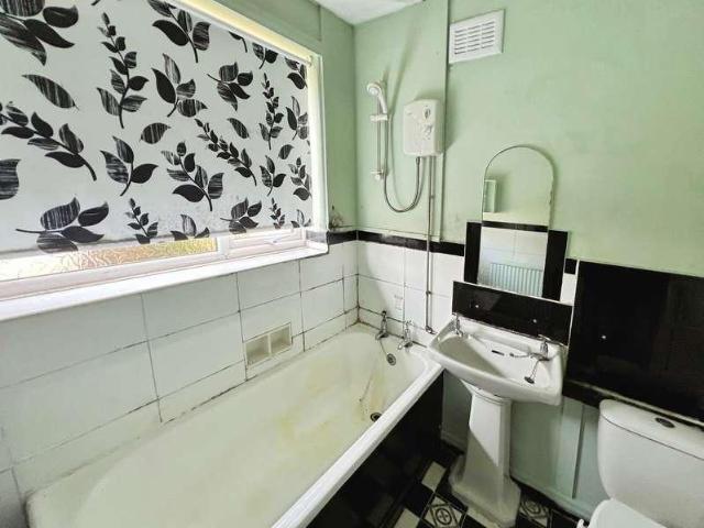 3 bed house for sale