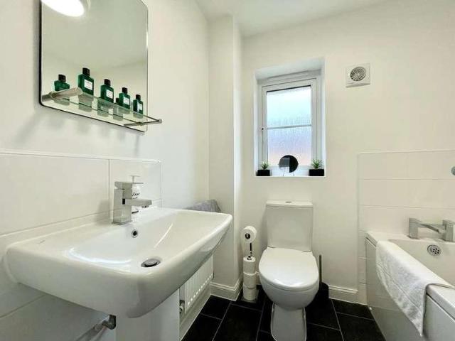 3 bed house for sale