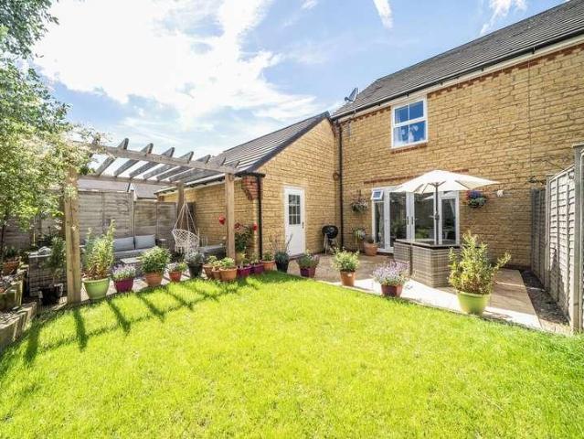 3 bed house for sale
