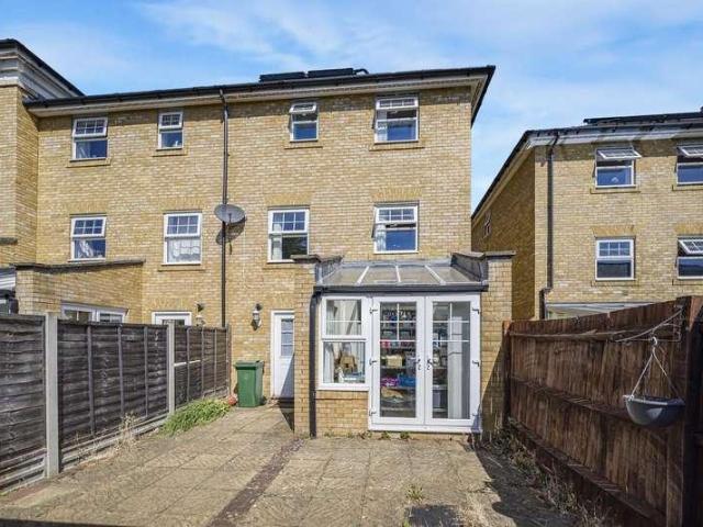 3 bed house for sale