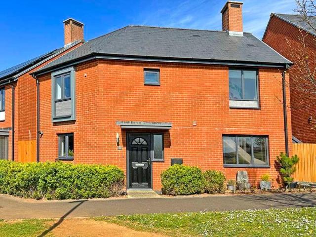 3 bed house for sale