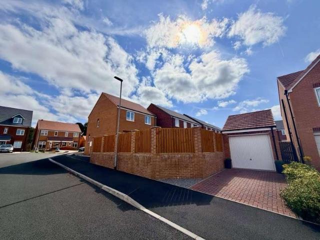 3 bed house for sale