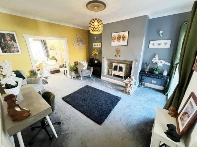 3 bed house for sale