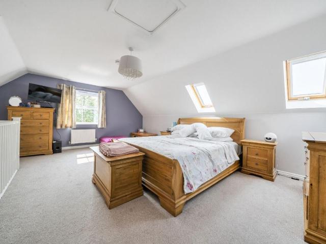 3 bed house for sale