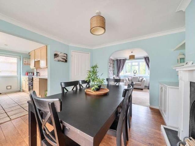 3 bed house for sale
