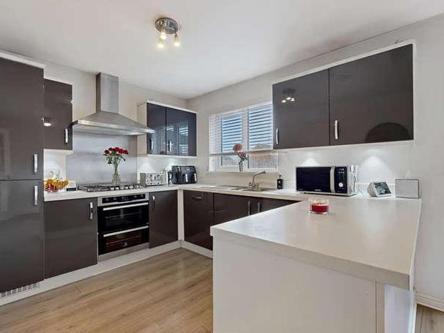 3 bed house for sale