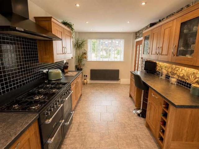 3 bed house for sale