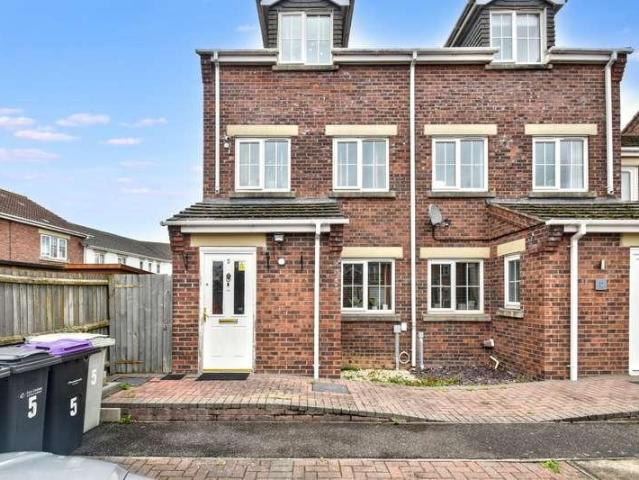 3 bed house for sale