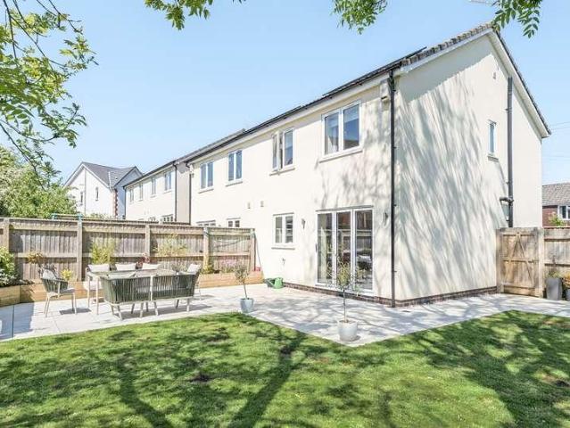 3 bed house for sale