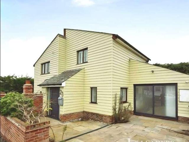 3 bed house for sale