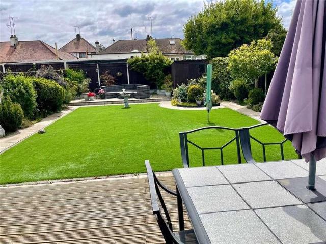 3 bed house for sale